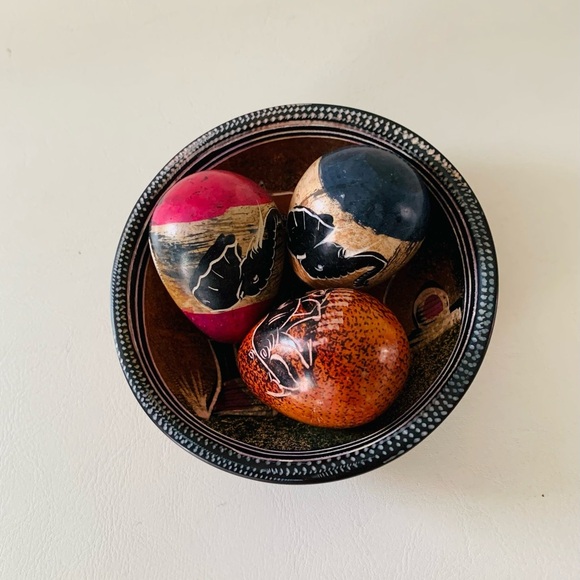 Hand Carved Animal Print Decorative Bowl With Sandstone Eggs Kenya - Picture 7 of 9